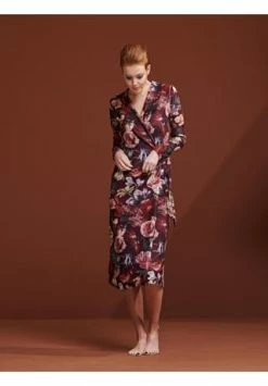 ESSENZA Morgenmantel Vera Claire Cherry 3 ESSENZA Morgenmantel Vera Claire Cherry -Sloggi Shop unnamed file 1885