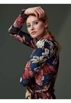 ESSENZA Morgenmantel Vera Claire Indigo Blue 4 ESSENZA Morgenmantel Vera Claire Indigo Blue -Sloggi Shop unnamed file 1892