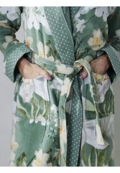 ESSENZA Bademantel Perri Rosalee Grün -Sloggi Shop unnamed file 1916