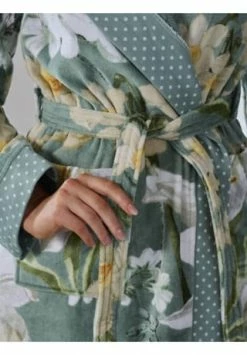 ESSENZA Bademantel Perri Rosalee Grün -Sloggi Shop unnamed file 1917