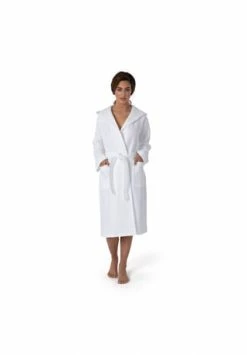 MÖVE Bademantel Unisex Kapuze Piquée Snow - 001 Weiß 3 MÖVE Bademantel Unisex Kapuze Piquée Snow - 001 Weiß -Sloggi Shop unnamed file 1965